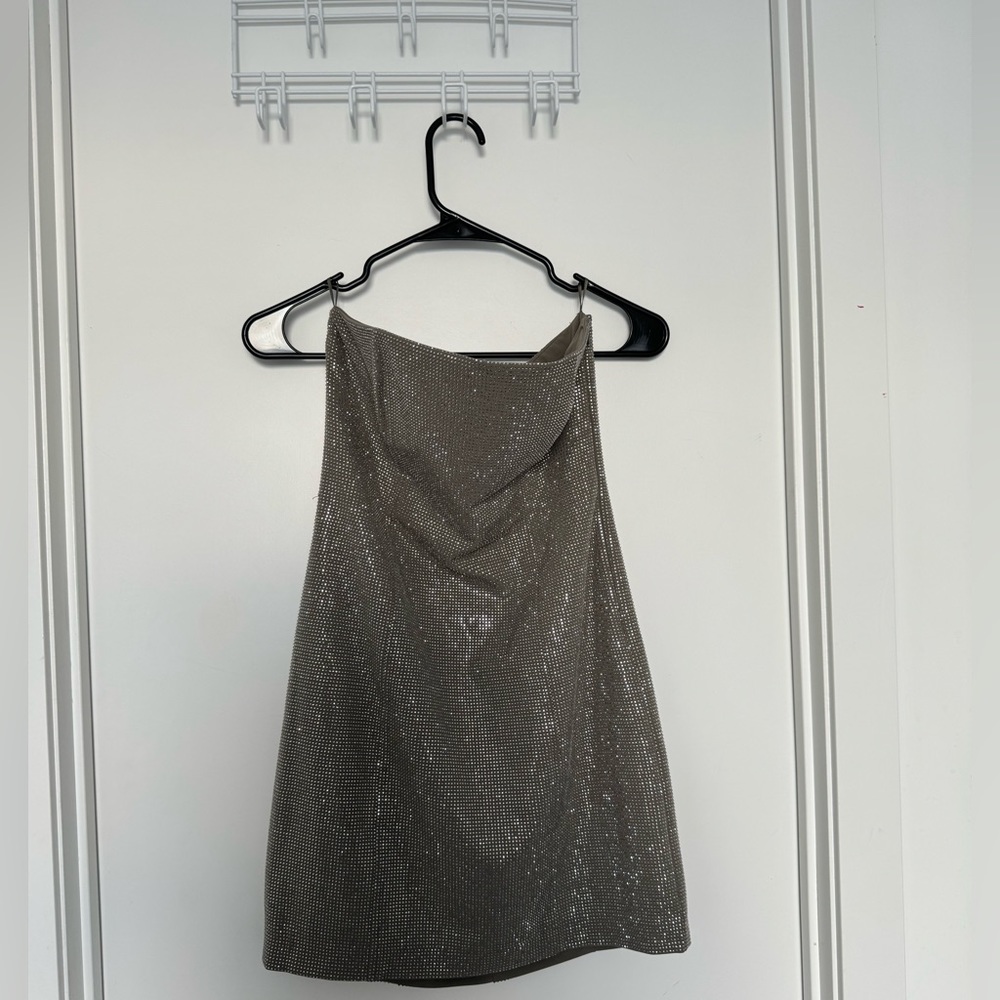 New season Small size- grey colour Zara dress. Website price 120Cad with tax